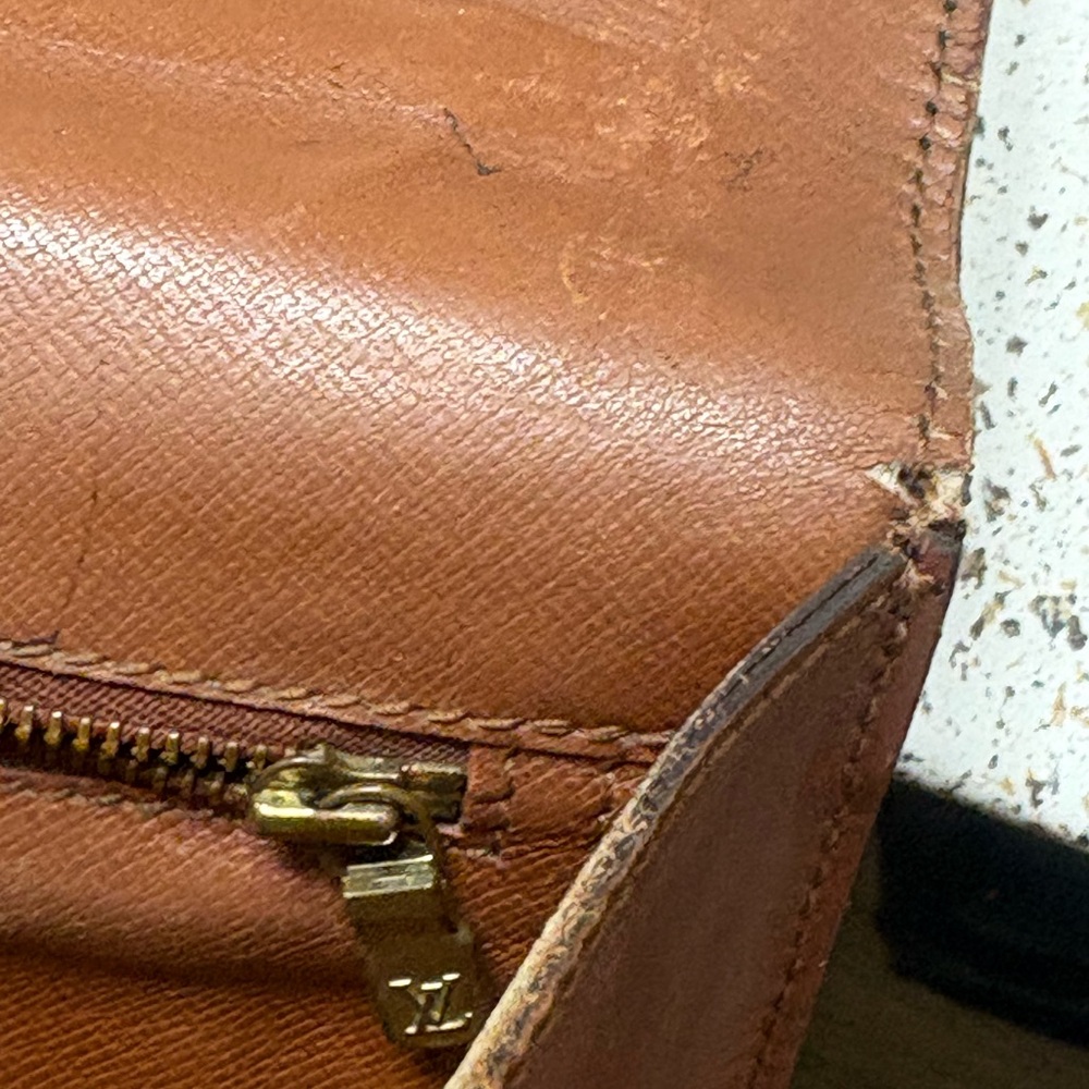 Auth LOUIS VUITTON Monogram Monceau 26 hand Bag Read - Picture 4 of 16